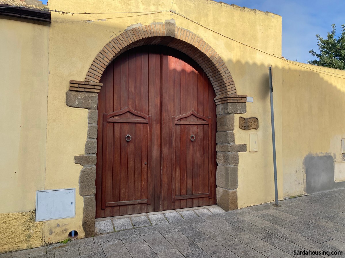 Casa indipendente con giardino in via roma, Soleminis