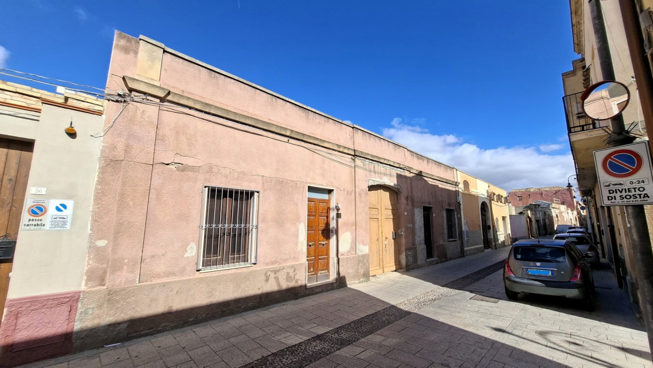 Casa indipendente con giardino in via xx settembre, Quartu Sant'Elena