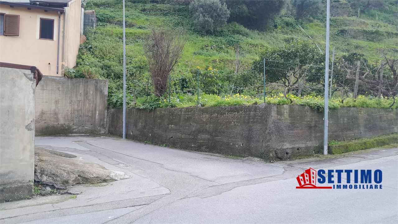 Terreno in vendita a Santa Teresa di Riva