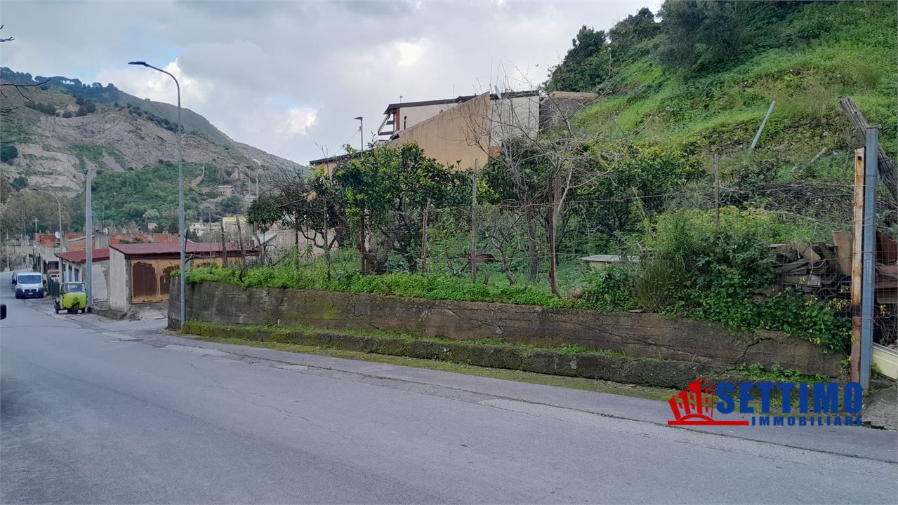 Terreno in vendita a Santa Teresa di Riva