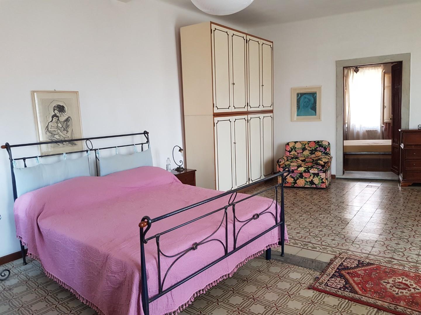 Casa indipendente con giardino, Carrara fossola