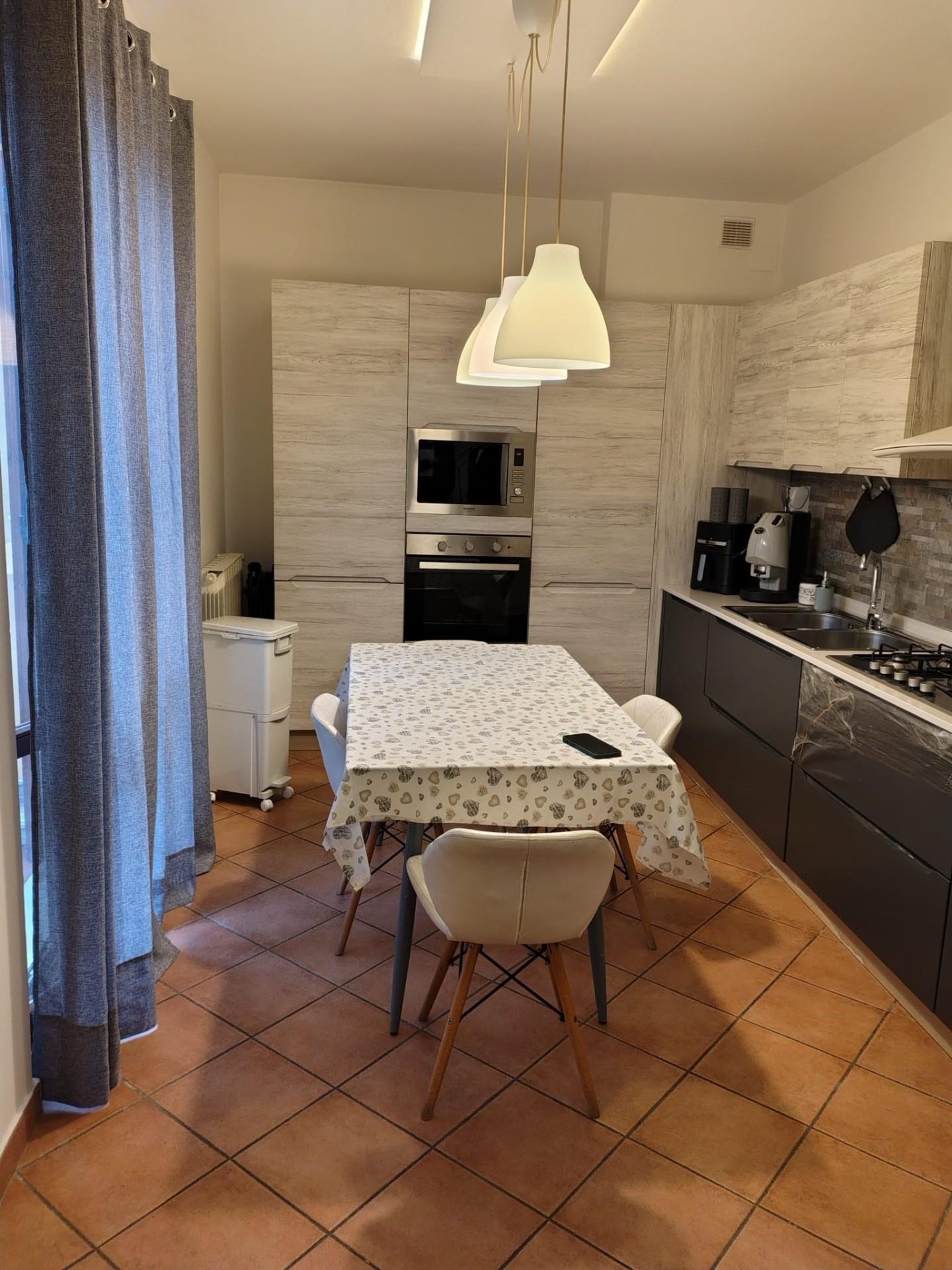 Appartamento in vendita, Massa marina di