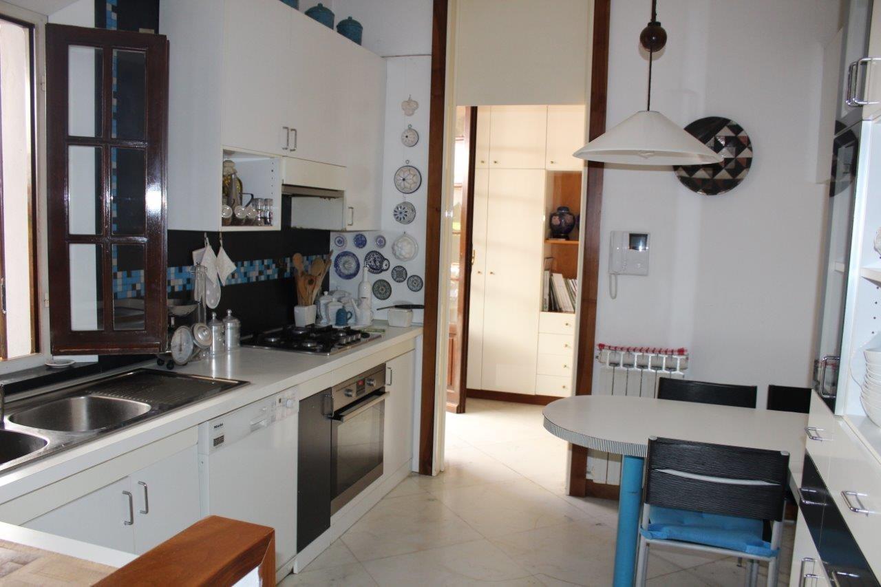 Villa Bifamiliare con giardino, Carrara sant'antonio