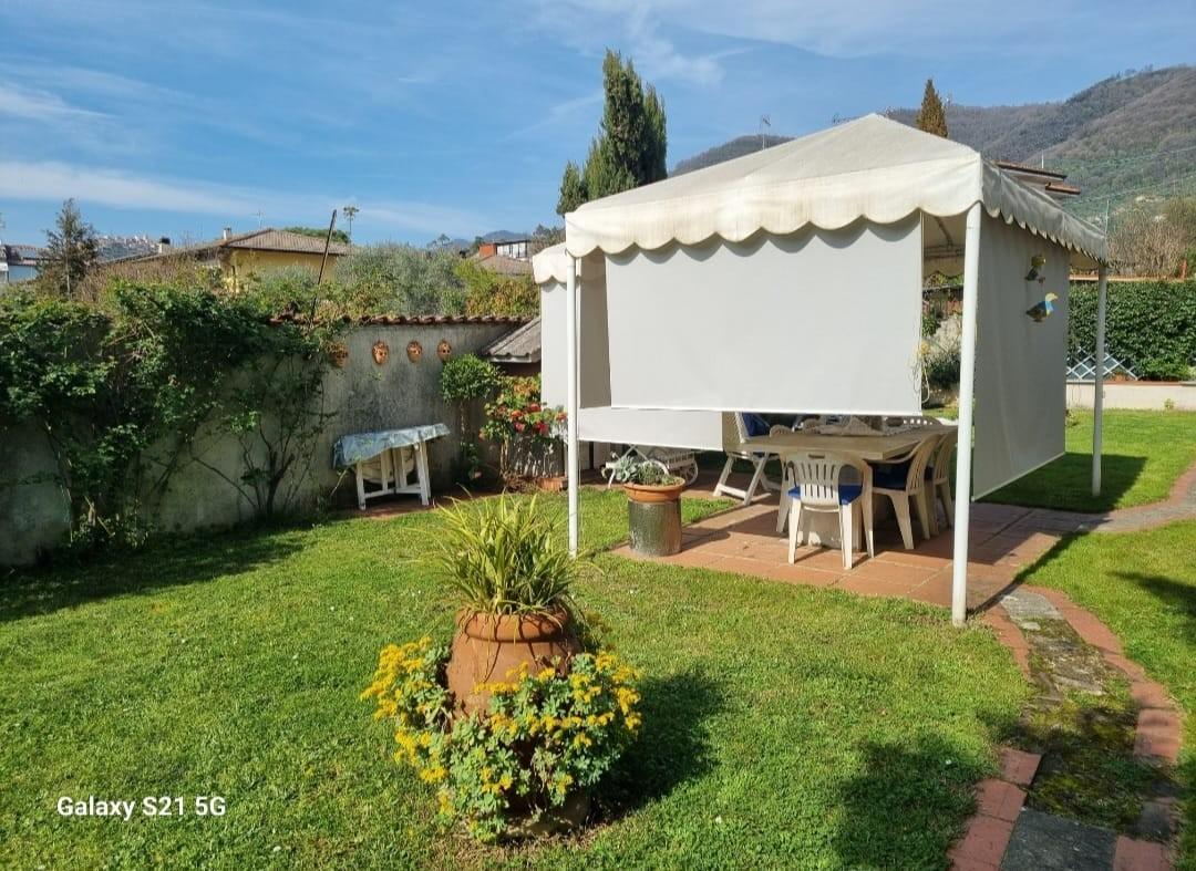 Casa indipendente con giardino, Carrara fossone