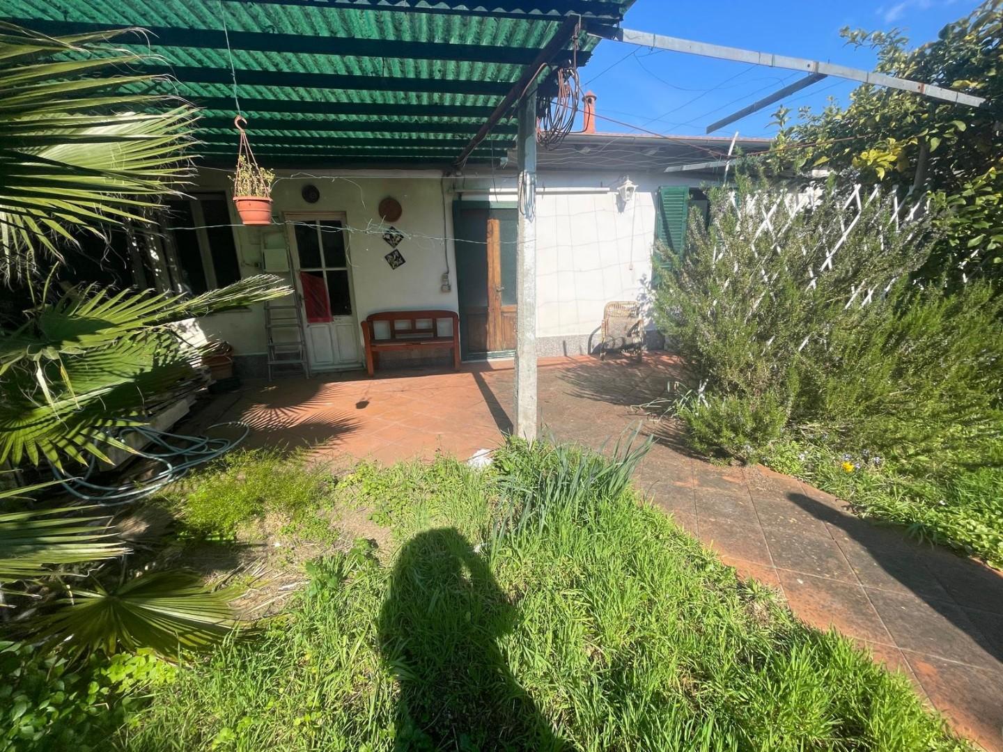 Casa indipendente con giardino, Carrara marina di