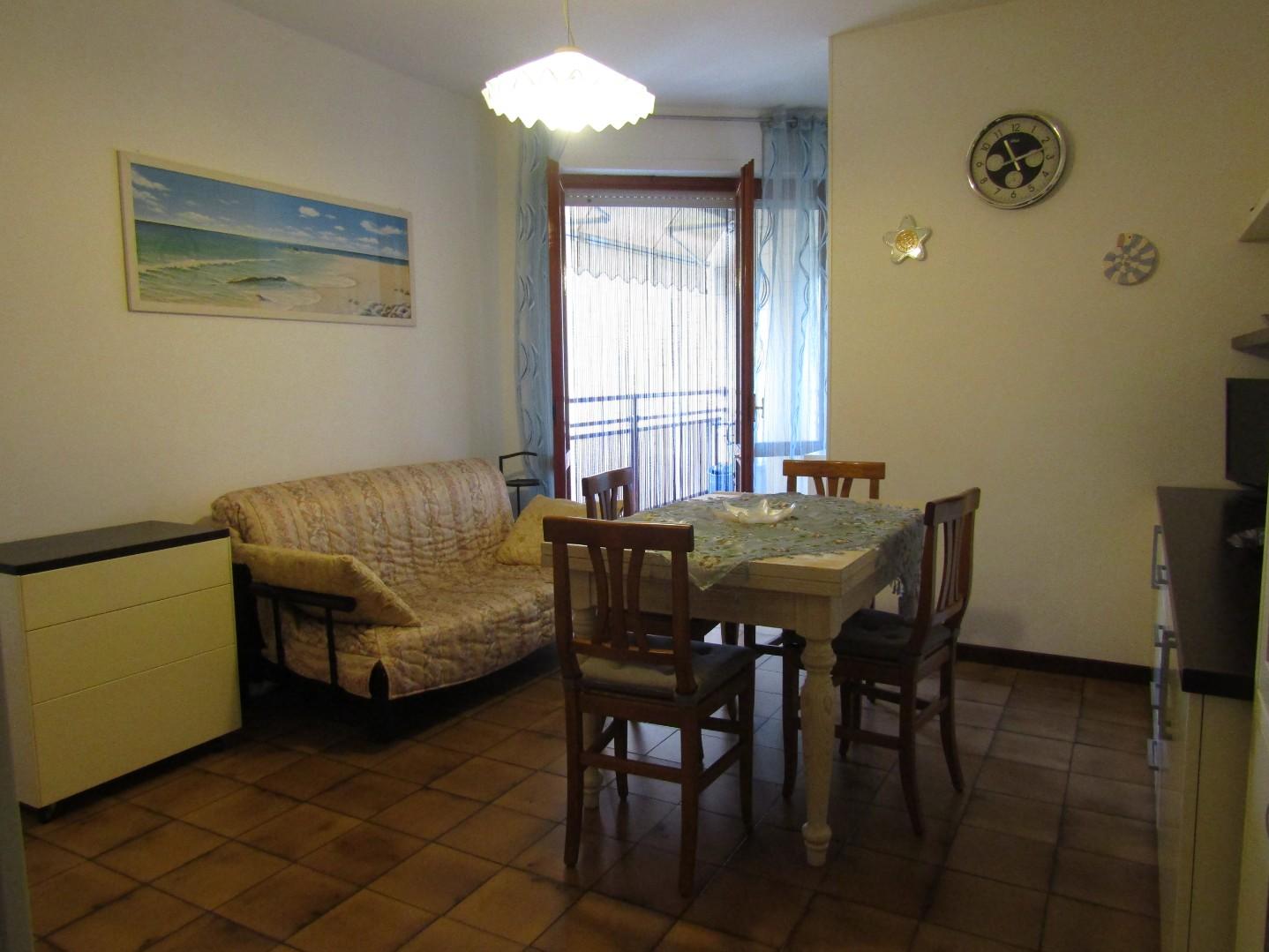 Appartamento Bilocale con terrazzo a Carrara - marina di carrara - 01
