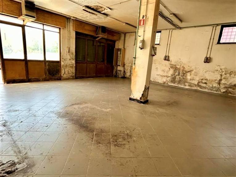 Locale commerciale in vendita a Cerveteri