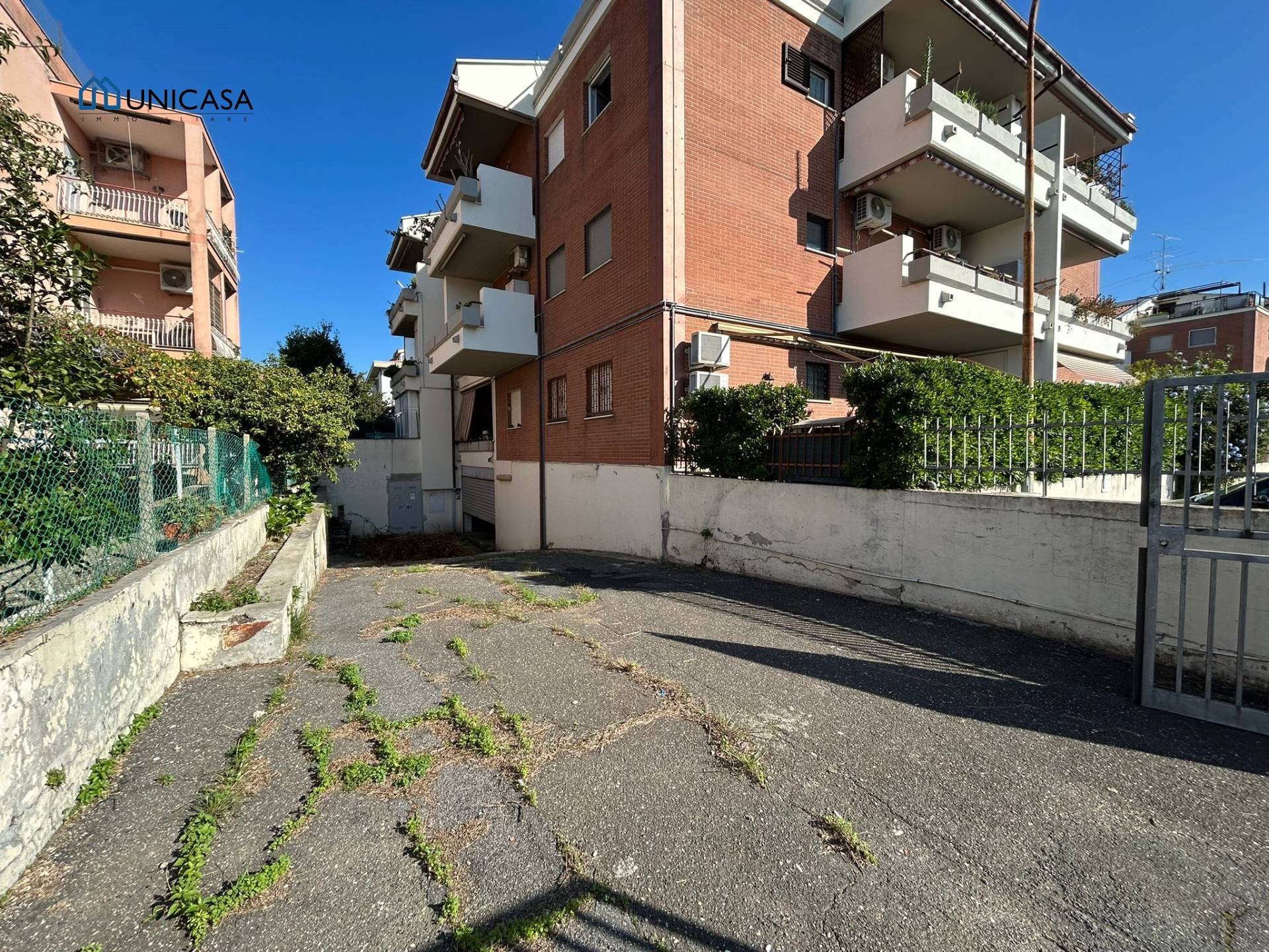 Locale commerciale in vendita a Cerveteri