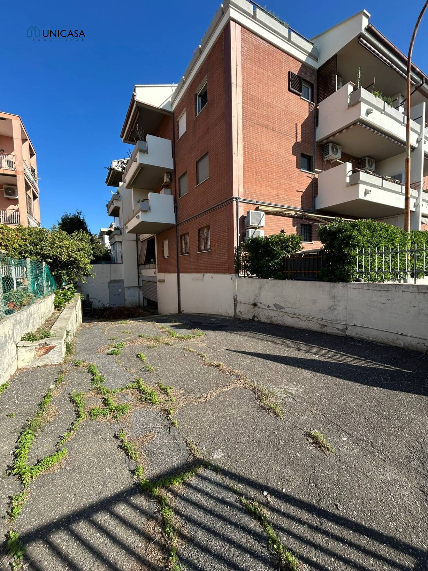 Locale commerciale in vendita a Cerveteri