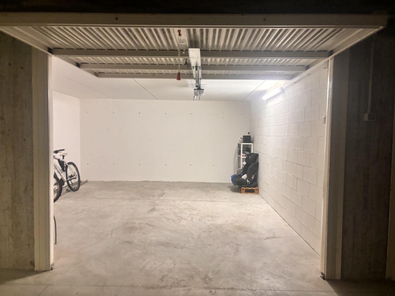 Box/Garage 30mq in vendita a Pavia