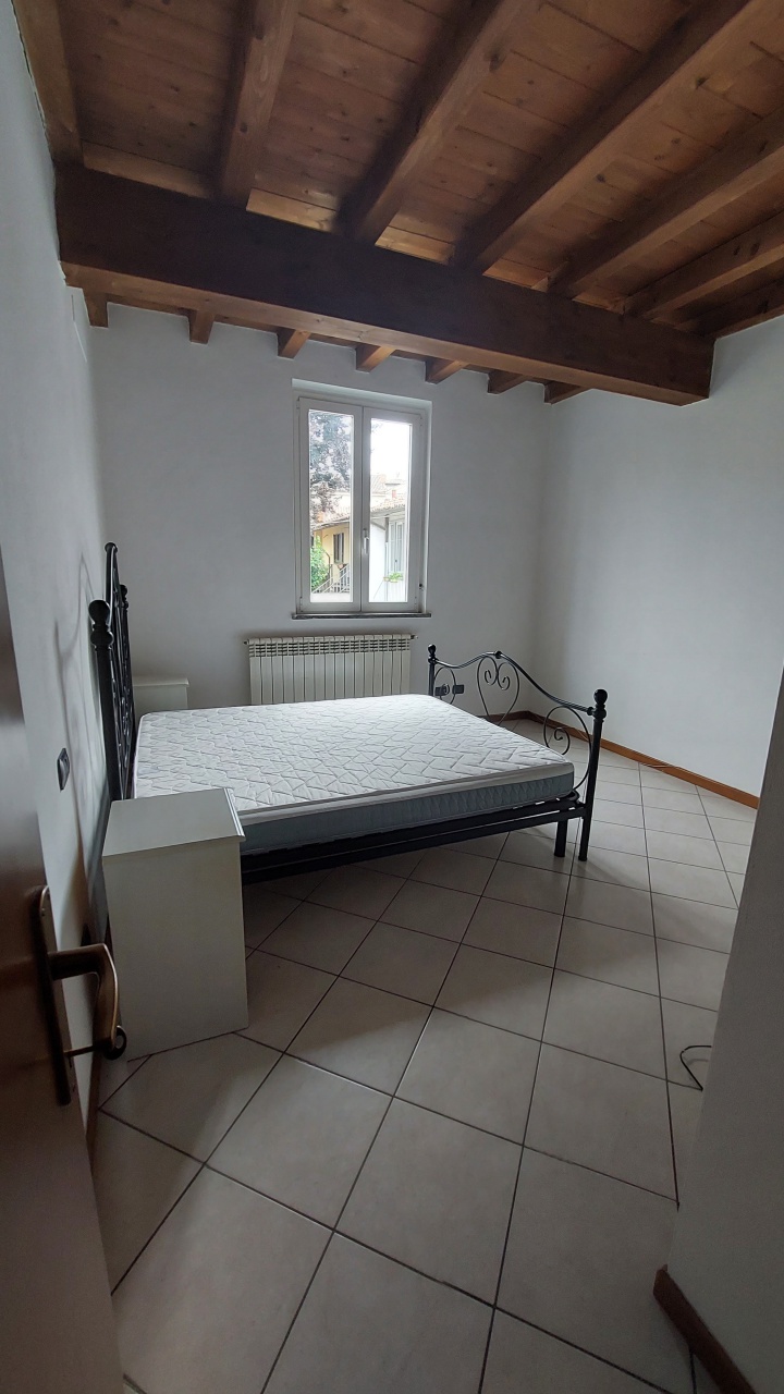 Bilocale arredato in affitto a Pavia