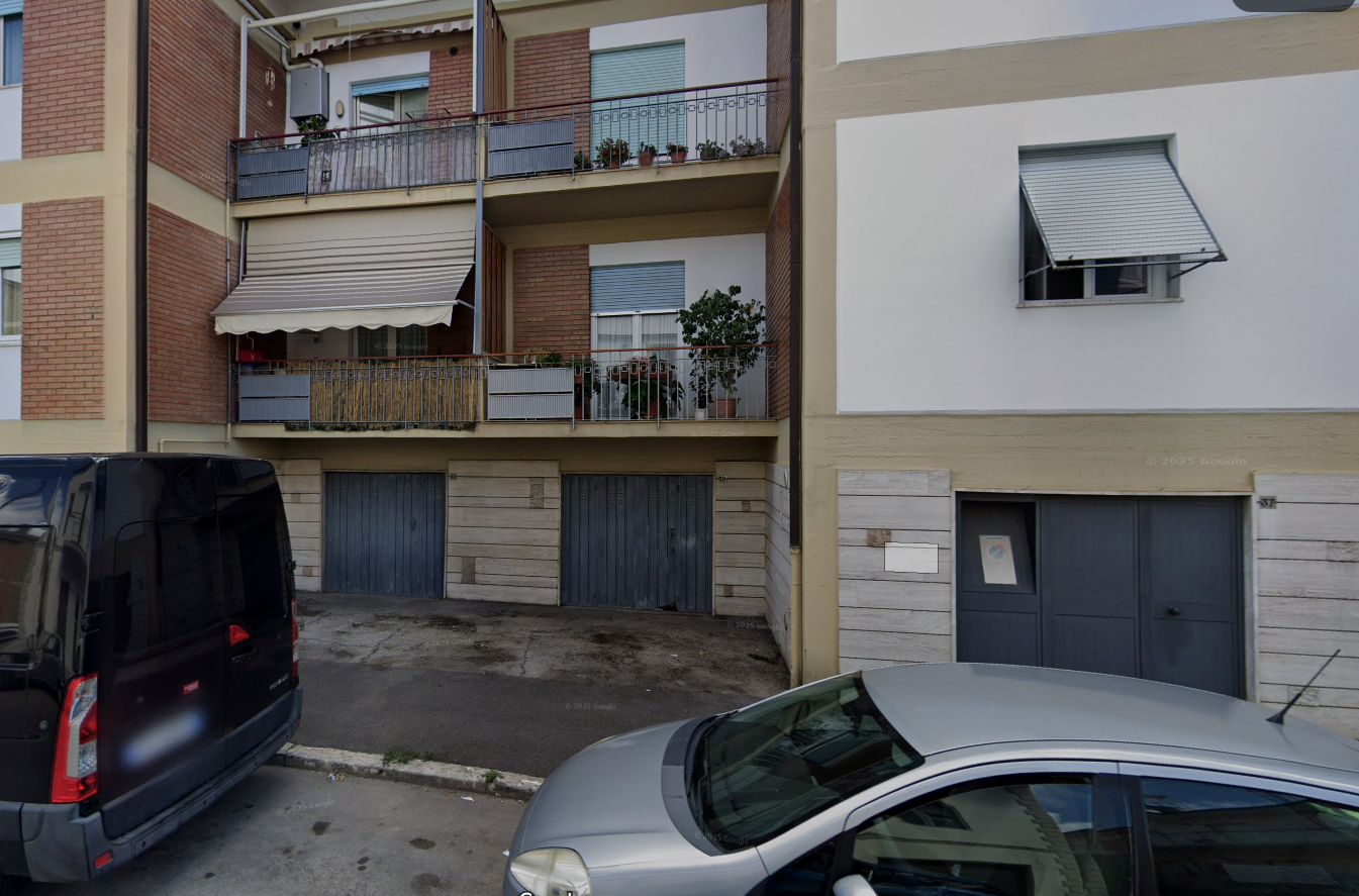 Box/Garage 105mq in vendita a Grosseto