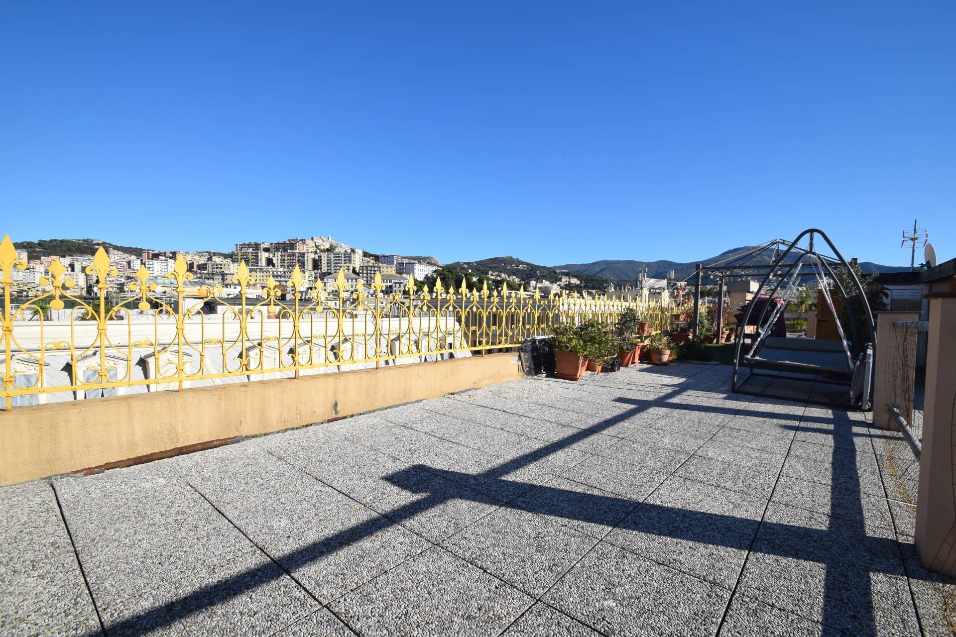 Appartamento con terrazzo, Genova san fruttuoso