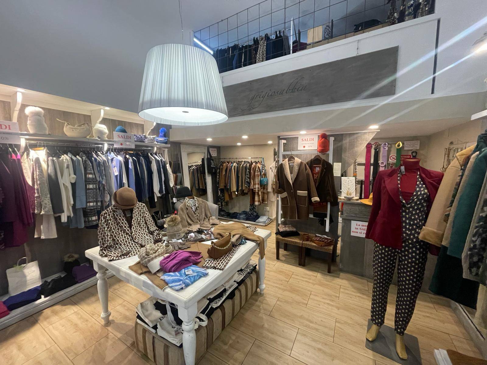 Locale commerciale in vendita a Genova, Centro