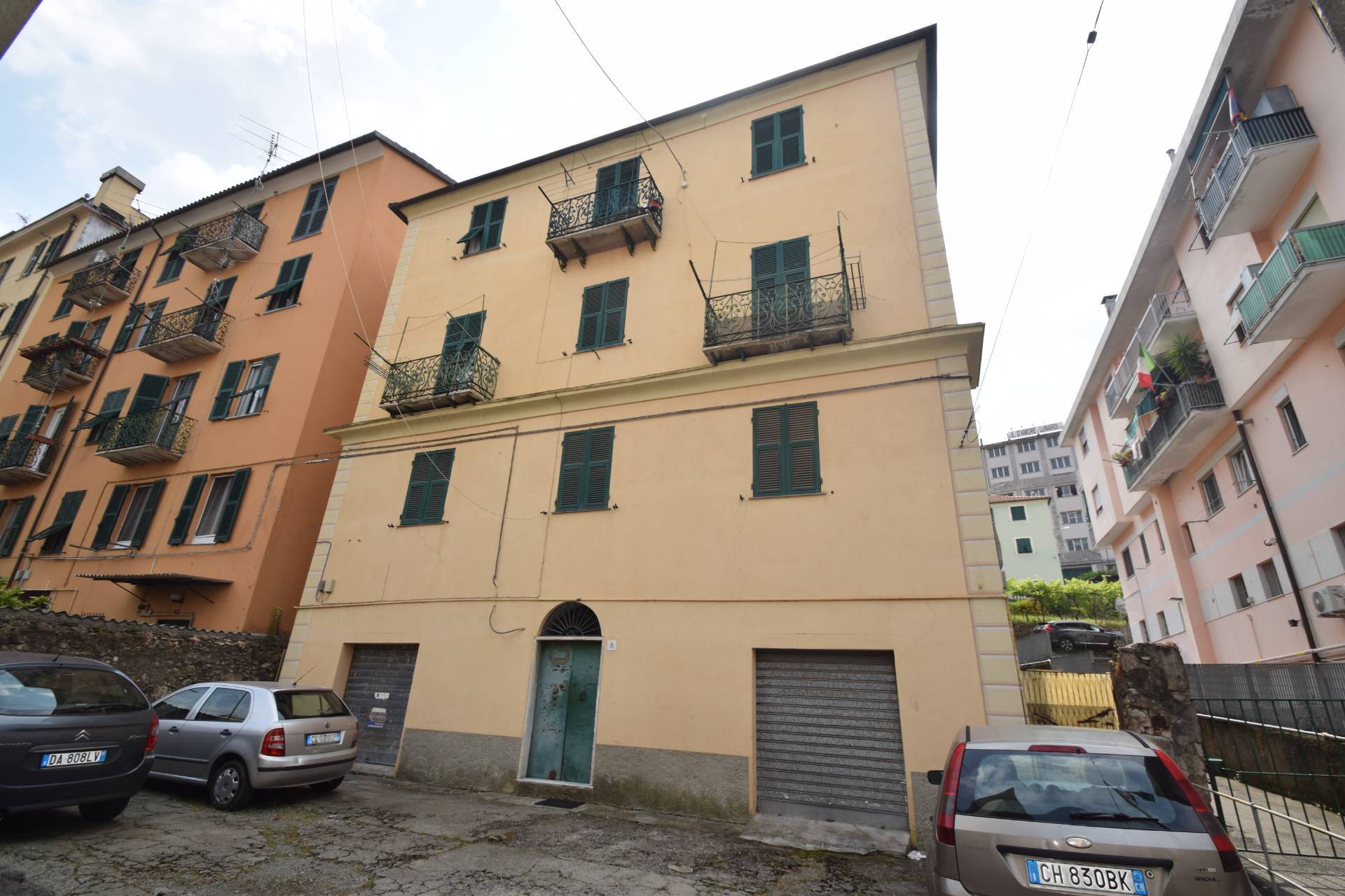 Palazzo intero stabile in vendita a Genova, Molassana