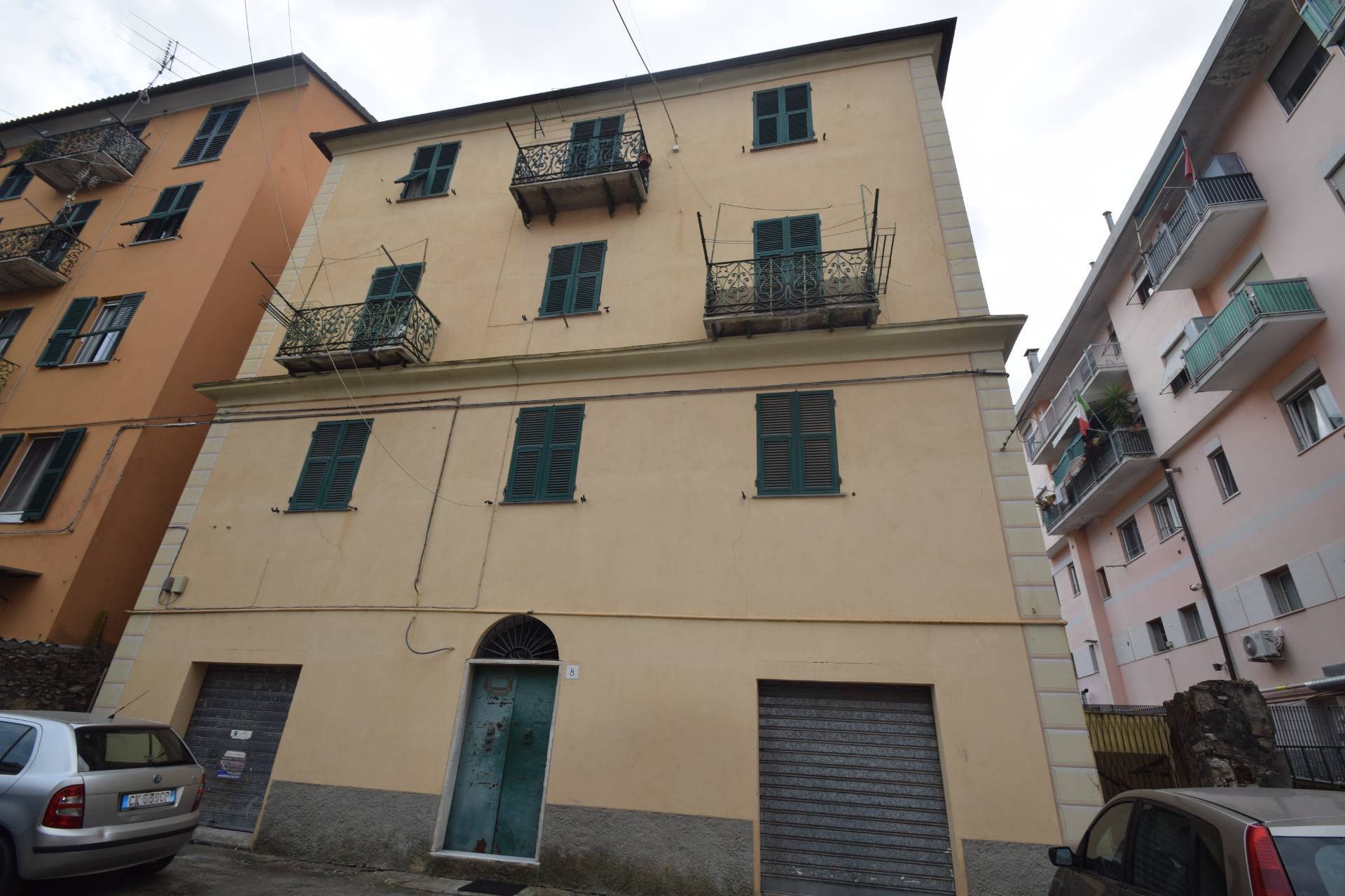 Palazzo intero stabile in vendita a Genova, Molassana
