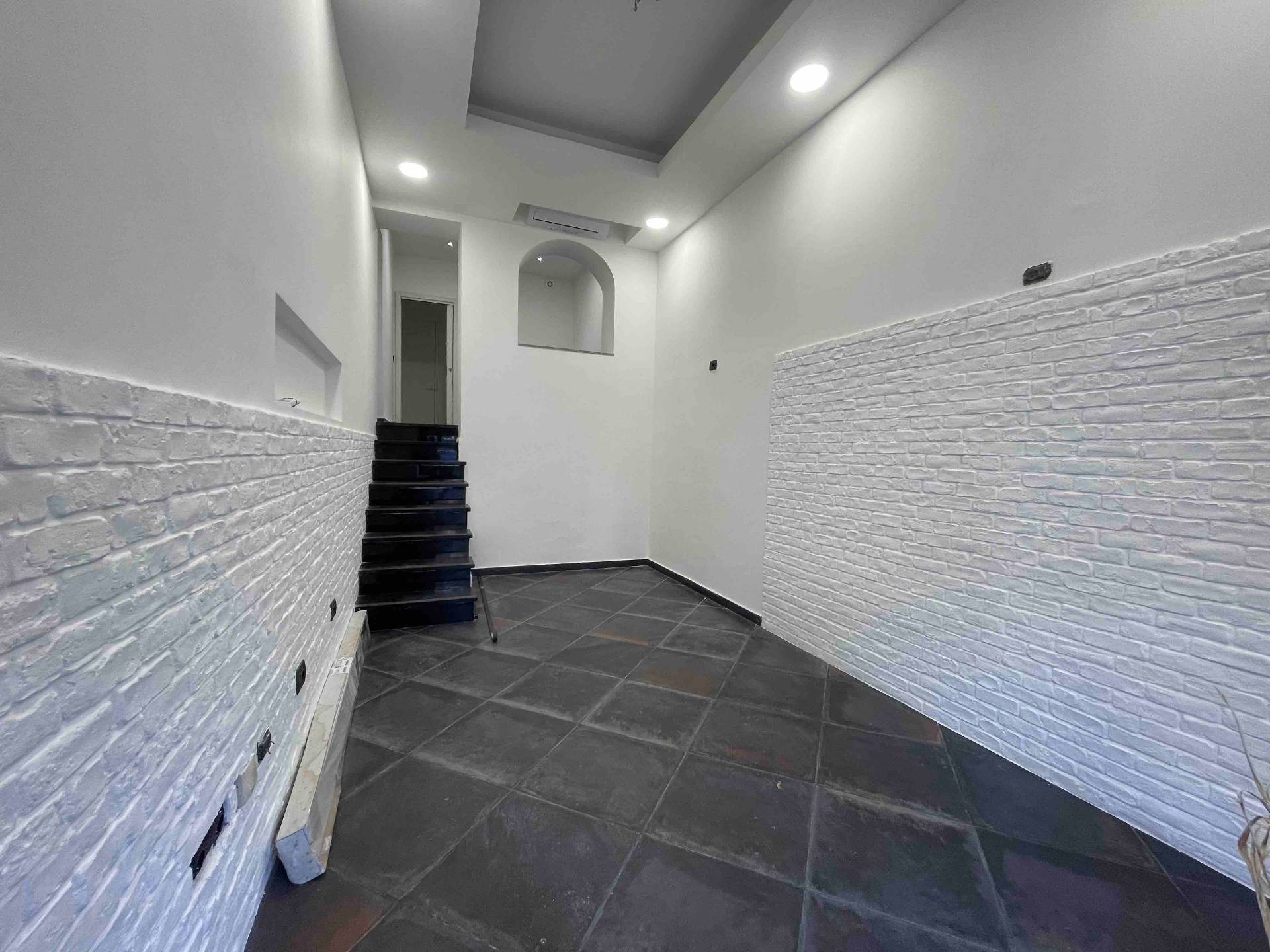 Negozio in vendita a Genova, San Fruttuoso