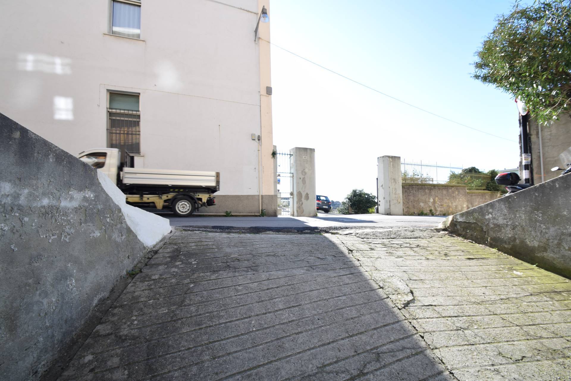 Box in affitto a Genova, San Fruttuoso