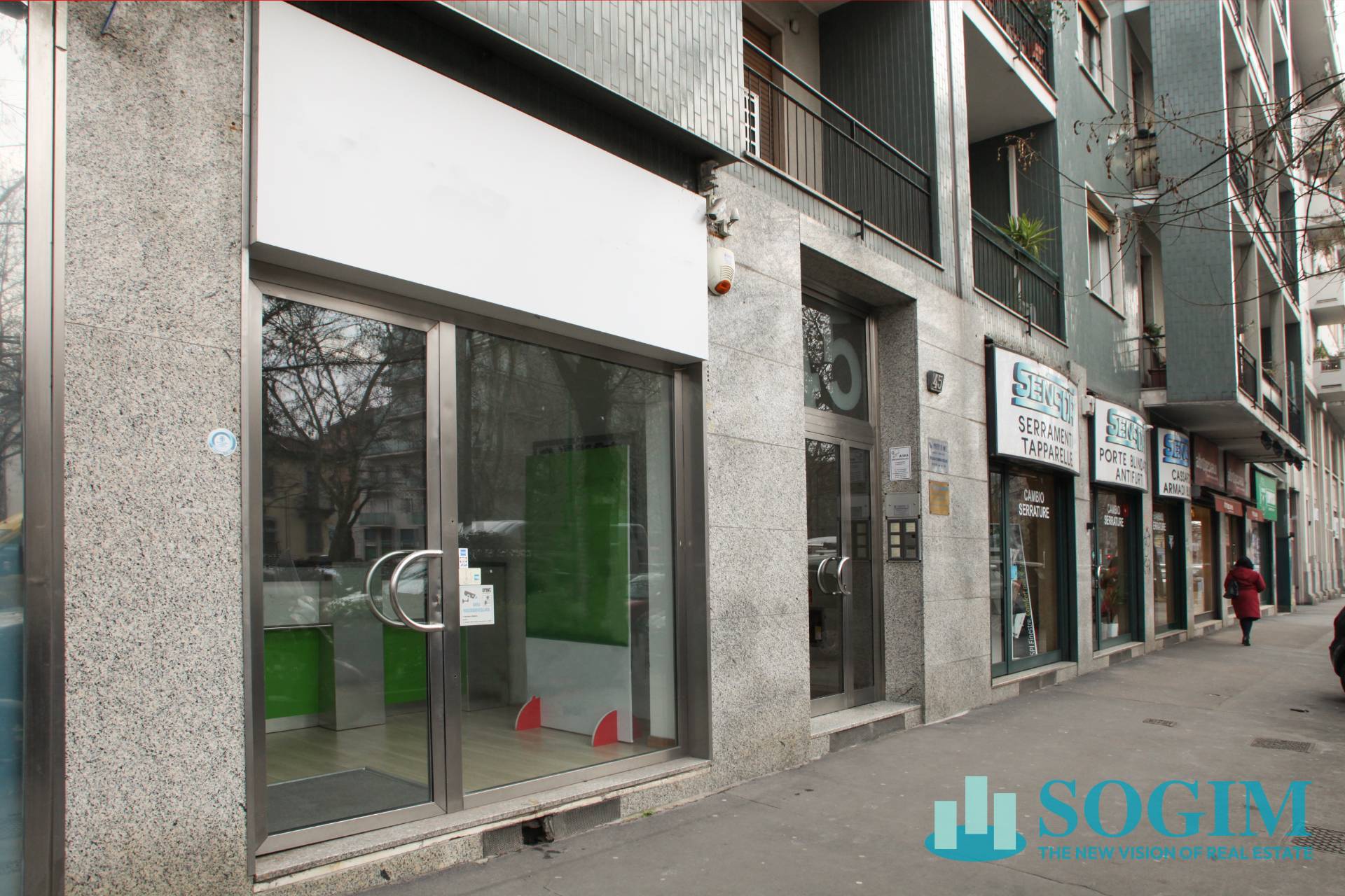 Negozio in vendita a Milano, v.le corsica/forlanini