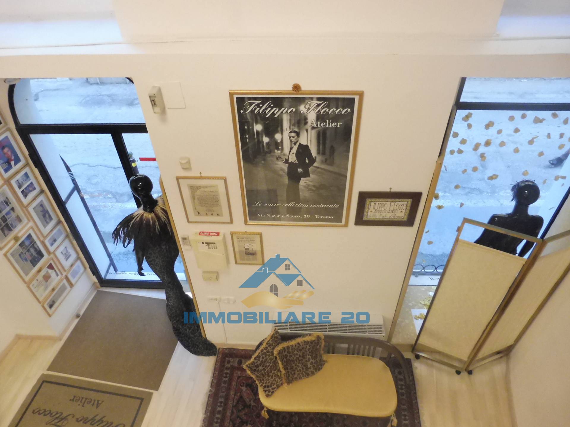 Locale commerciale in vendita a Teramo, Centro