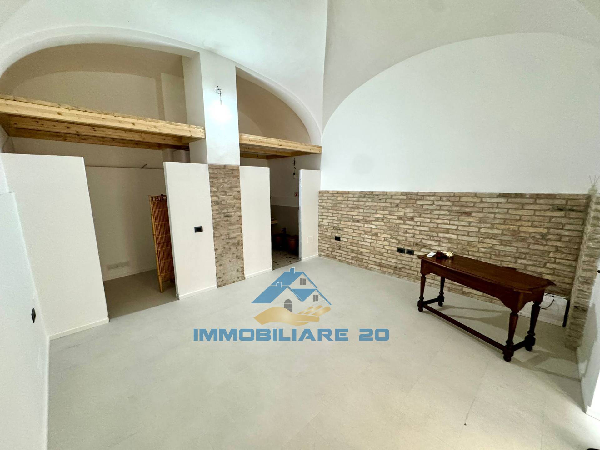 Studio/Ufficio in affitto a Teramo, Centro