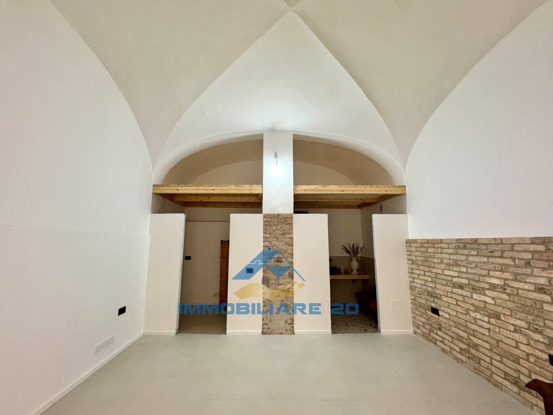 Studio/Ufficio in affitto a Teramo, Centro