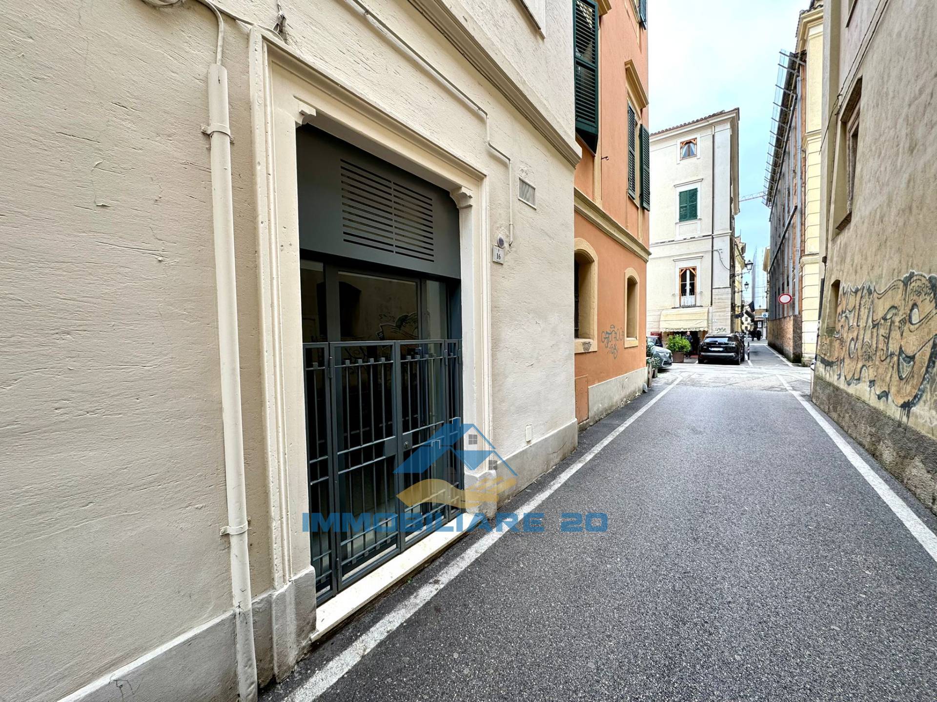 Studio/Ufficio in affitto a Teramo, Centro