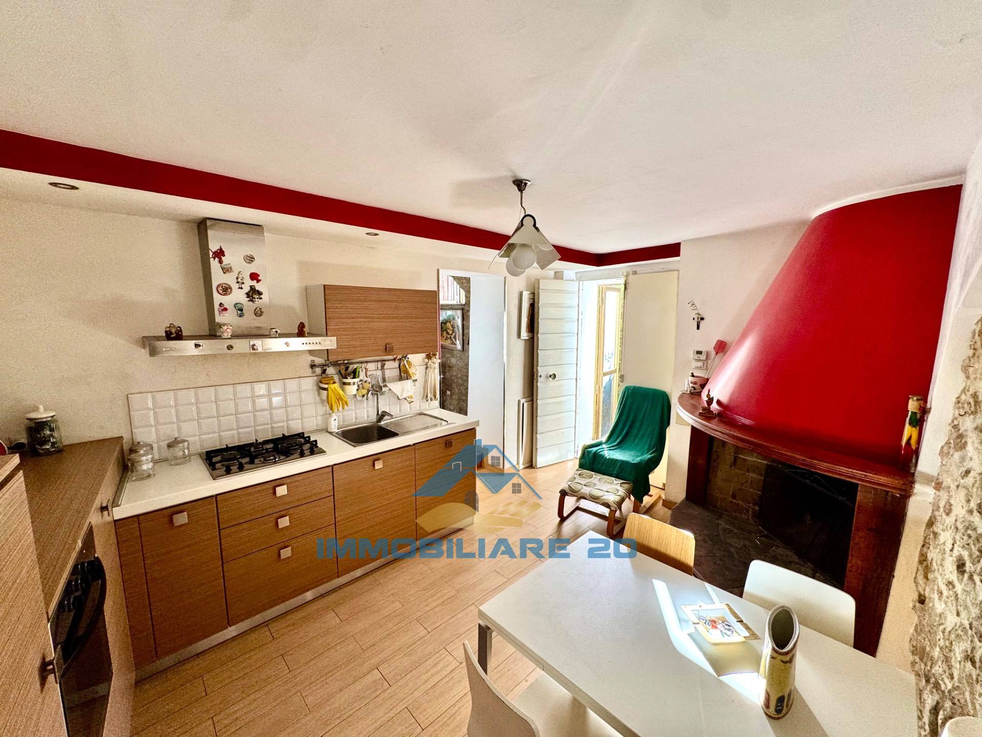 Appartamento indipendente in vendita a Teramo, Centro