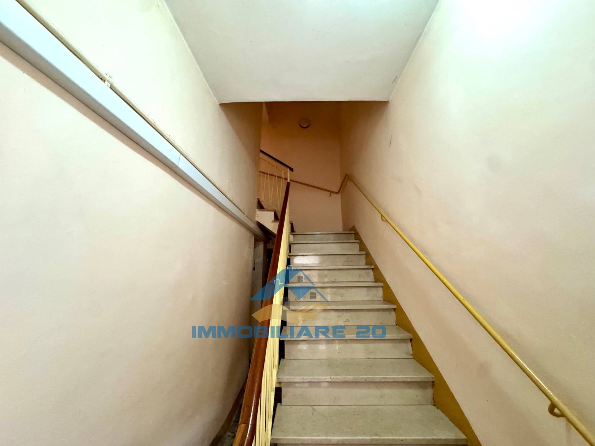 Appartamento indipendente in vendita a Teramo, Centro