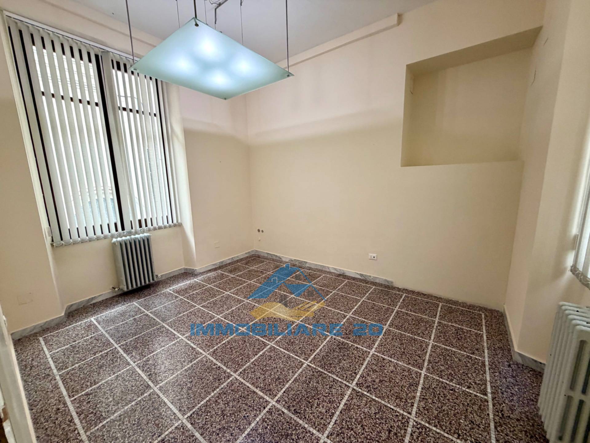 Studio/Ufficio in affitto a Teramo, Centro