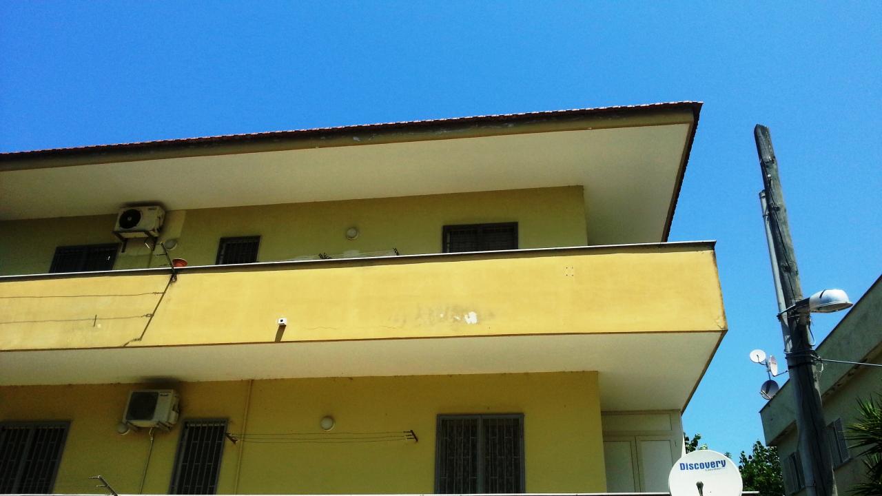 Stabile/Palazzo con terrazzo a Giugliano in Campania