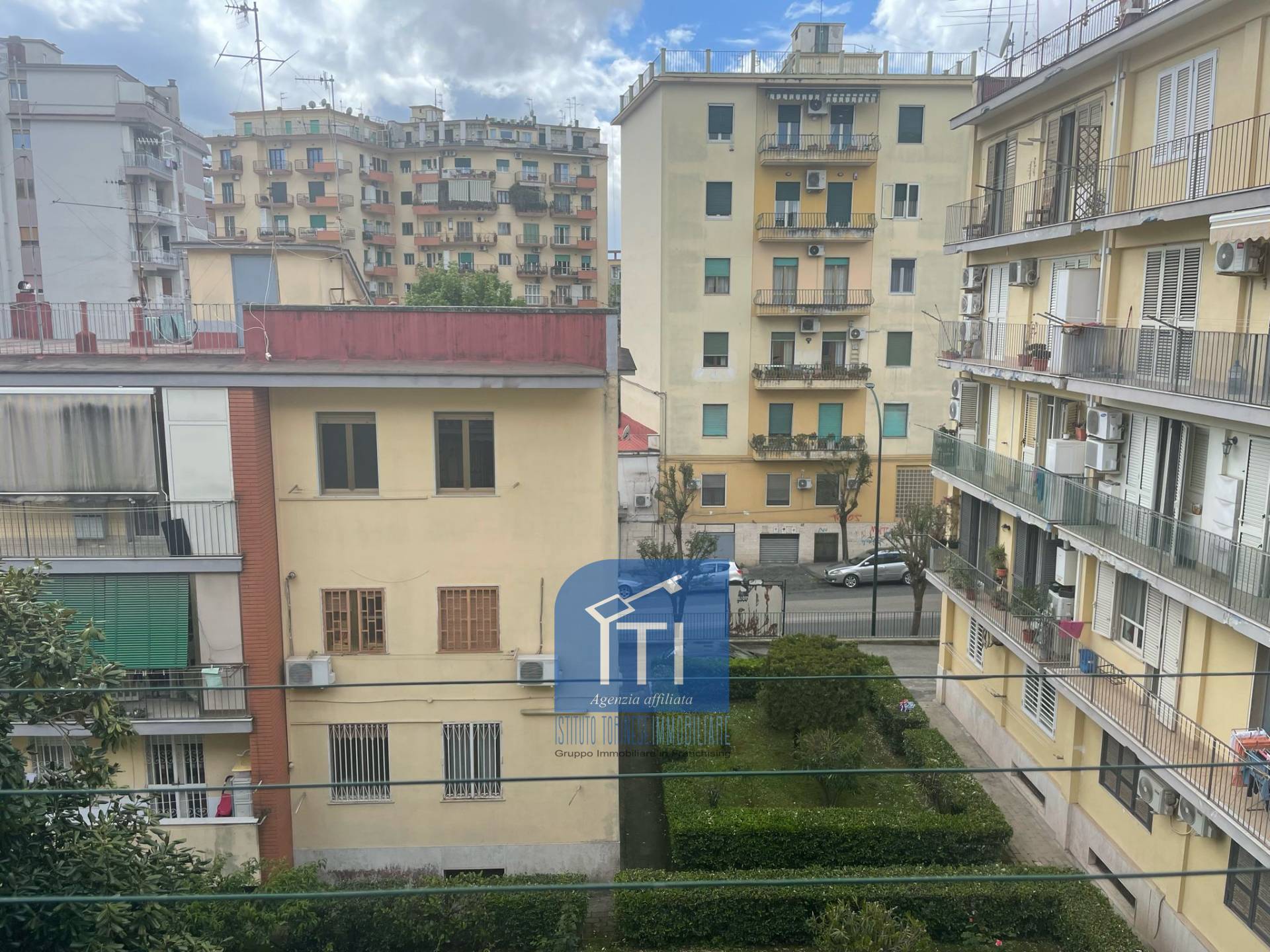 Trilocale con terrazzo, Napoli arenella