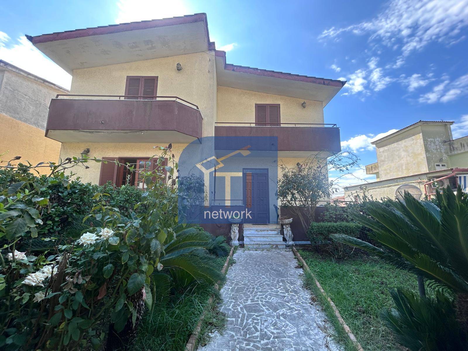 VILLA UNIFAMILIARE in affitto a Giugliano in Campania, Varcaturo