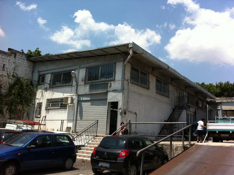 CAPANNONE INDUSTRIALE in vendita a Napoli, Poggioreale