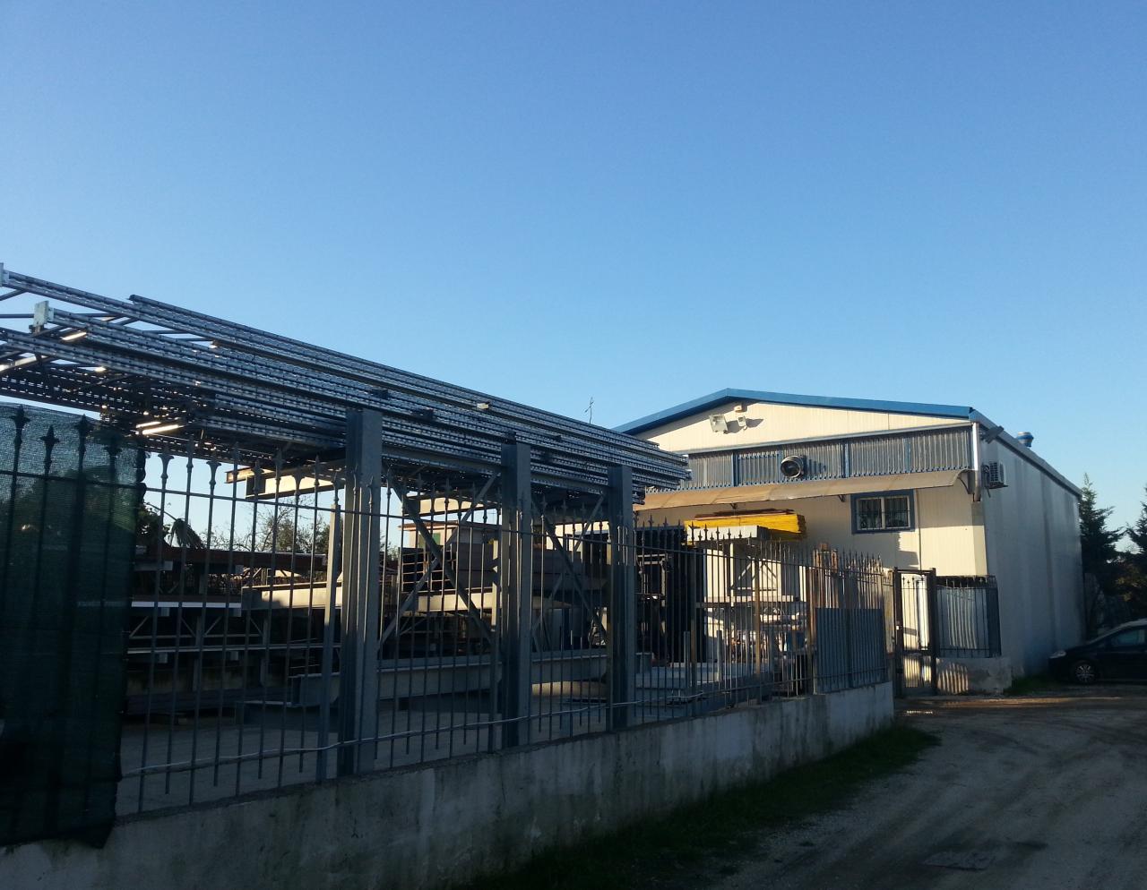 CAPANNONE INDUSTRIALE in vendita a Giugliano in Campania