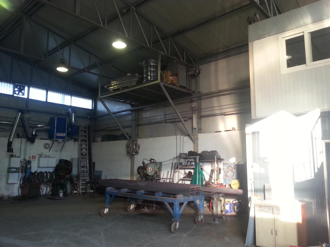 CAPANNONE INDUSTRIALE in vendita a Giugliano in Campania