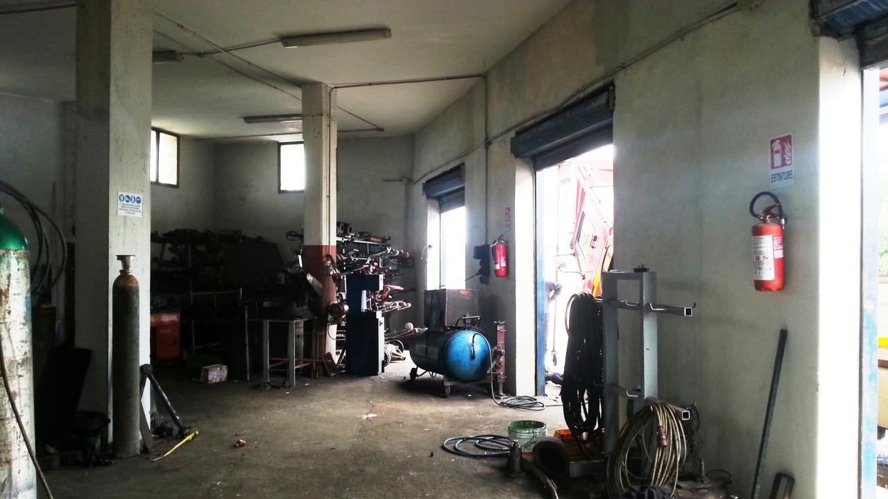 FABBRICATO INDUSTRIALE in vendita a Giugliano in Campania