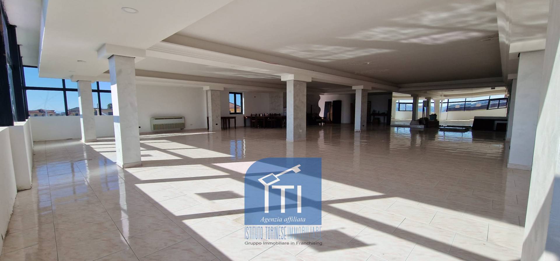 NEGOZIO in affitto a Giugliano in Campania, Licola