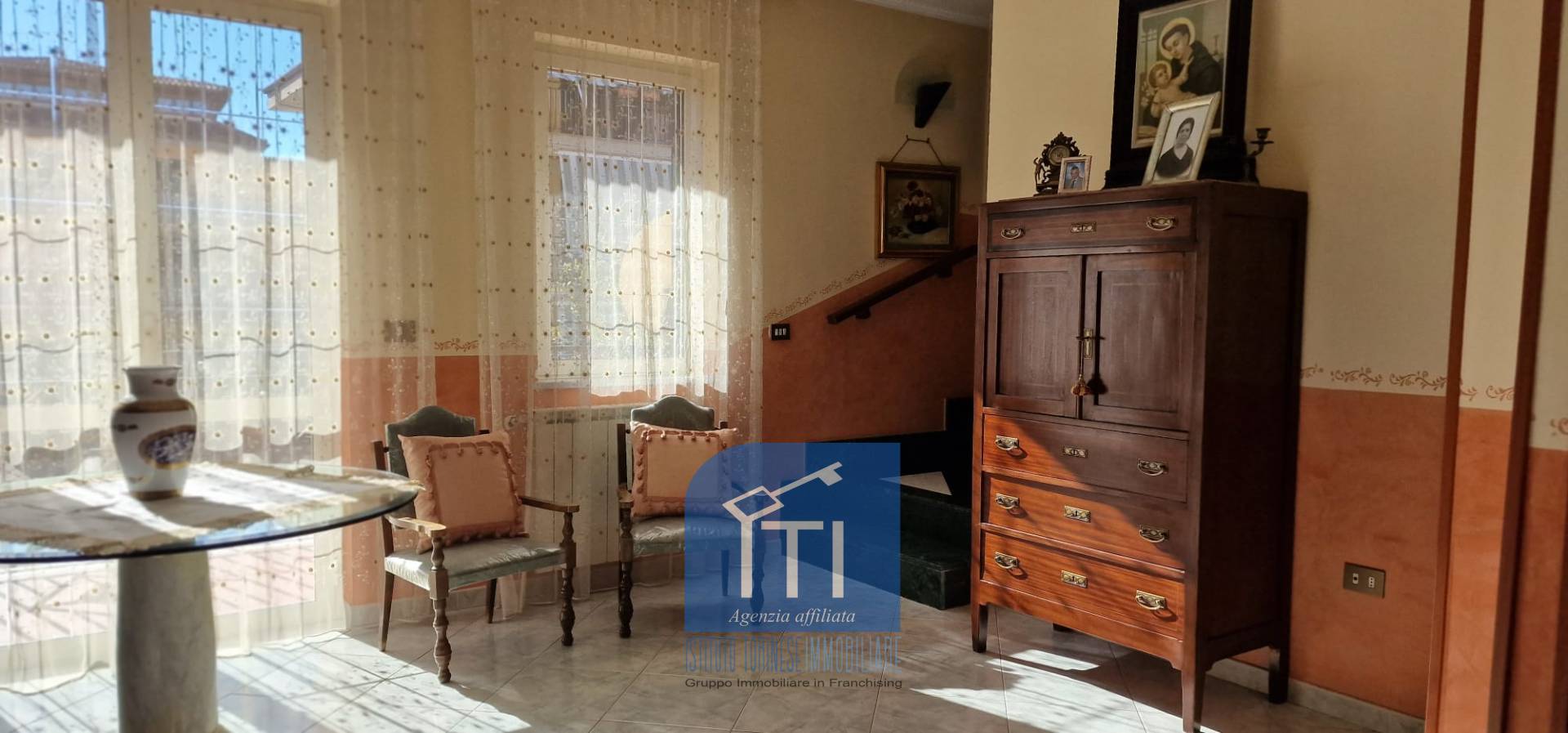 VILLINO A SCHIERA in vendita a Giugliano in Campania