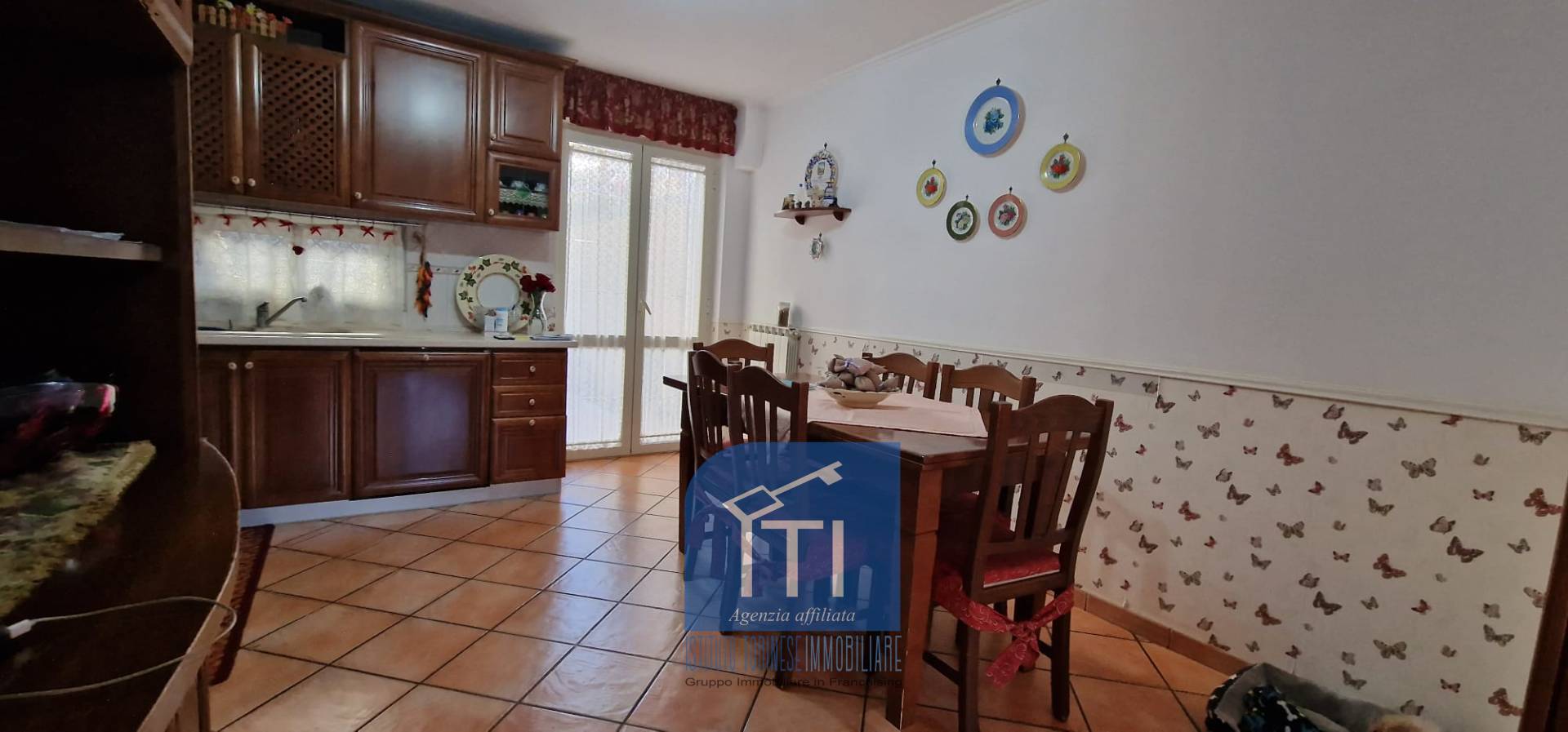 VILLINO A SCHIERA in vendita a Giugliano in Campania