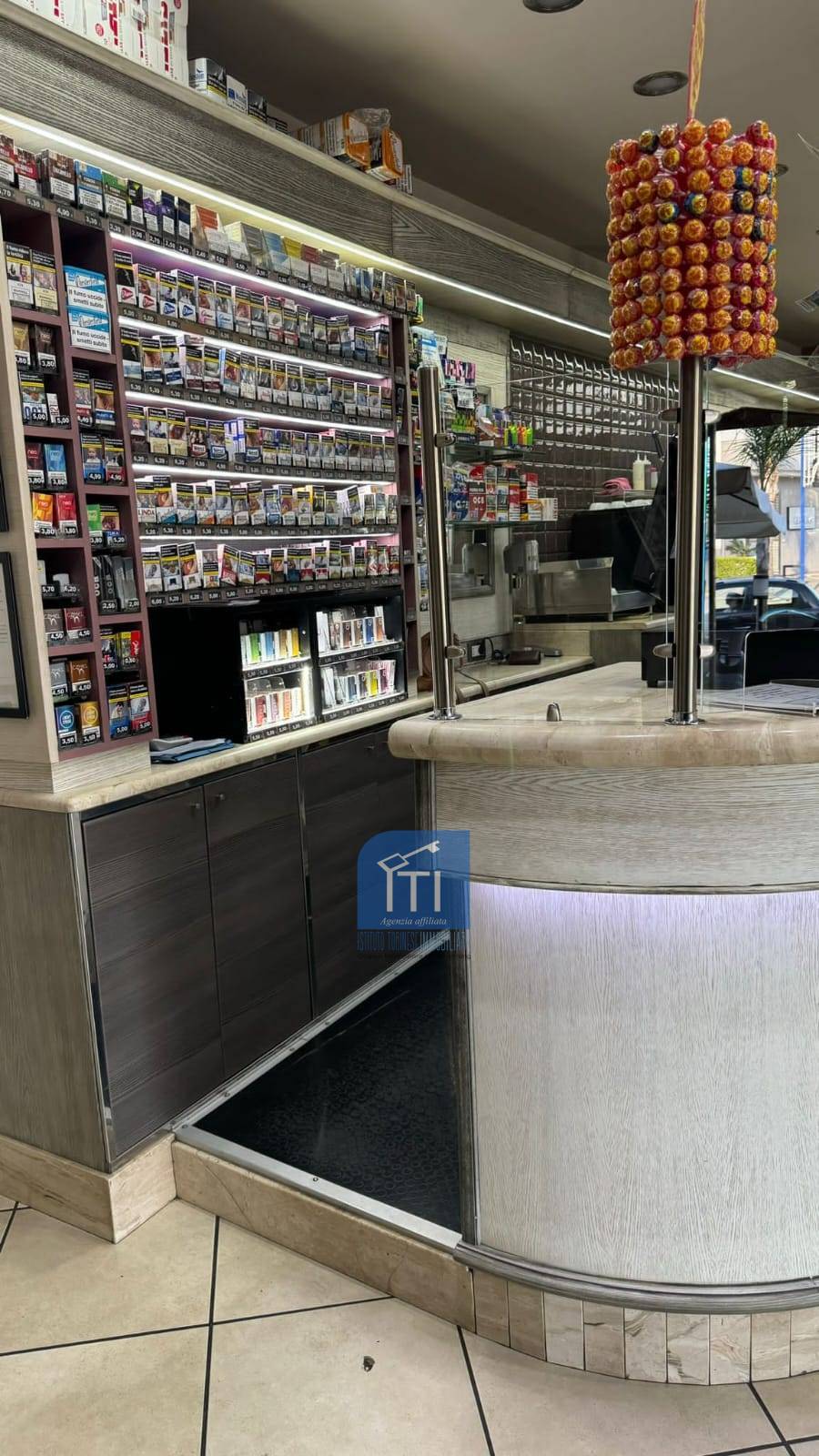 LICENZA/ATTIVITA COMM.LE in vendita a Giugliano in Campania