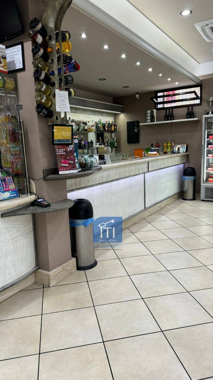 LICENZA/ATTIVITA COMM.LE in vendita a Giugliano in Campania