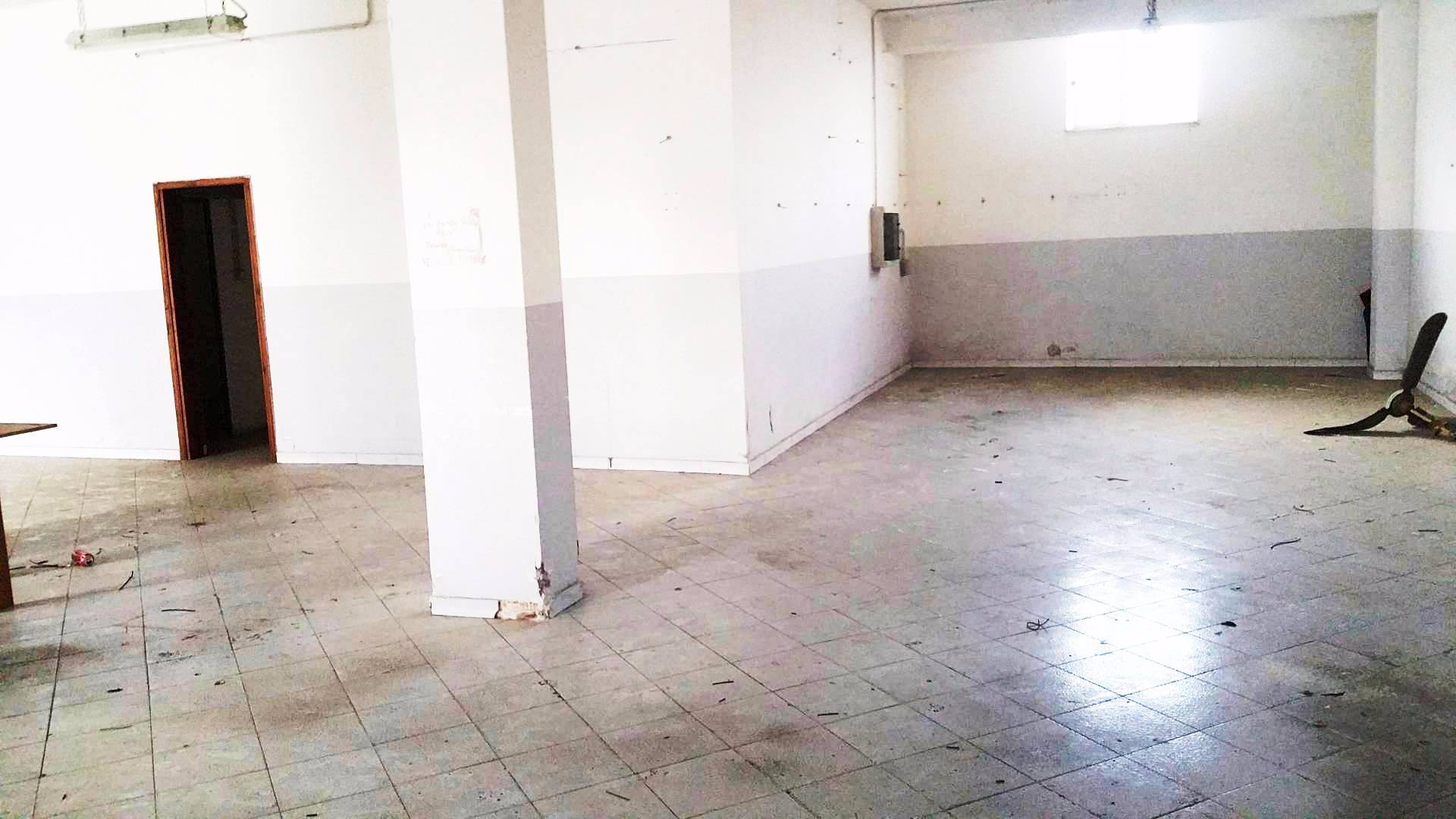 FABBRICATO INDUSTRIALE in vendita a Mugnano di Napoli