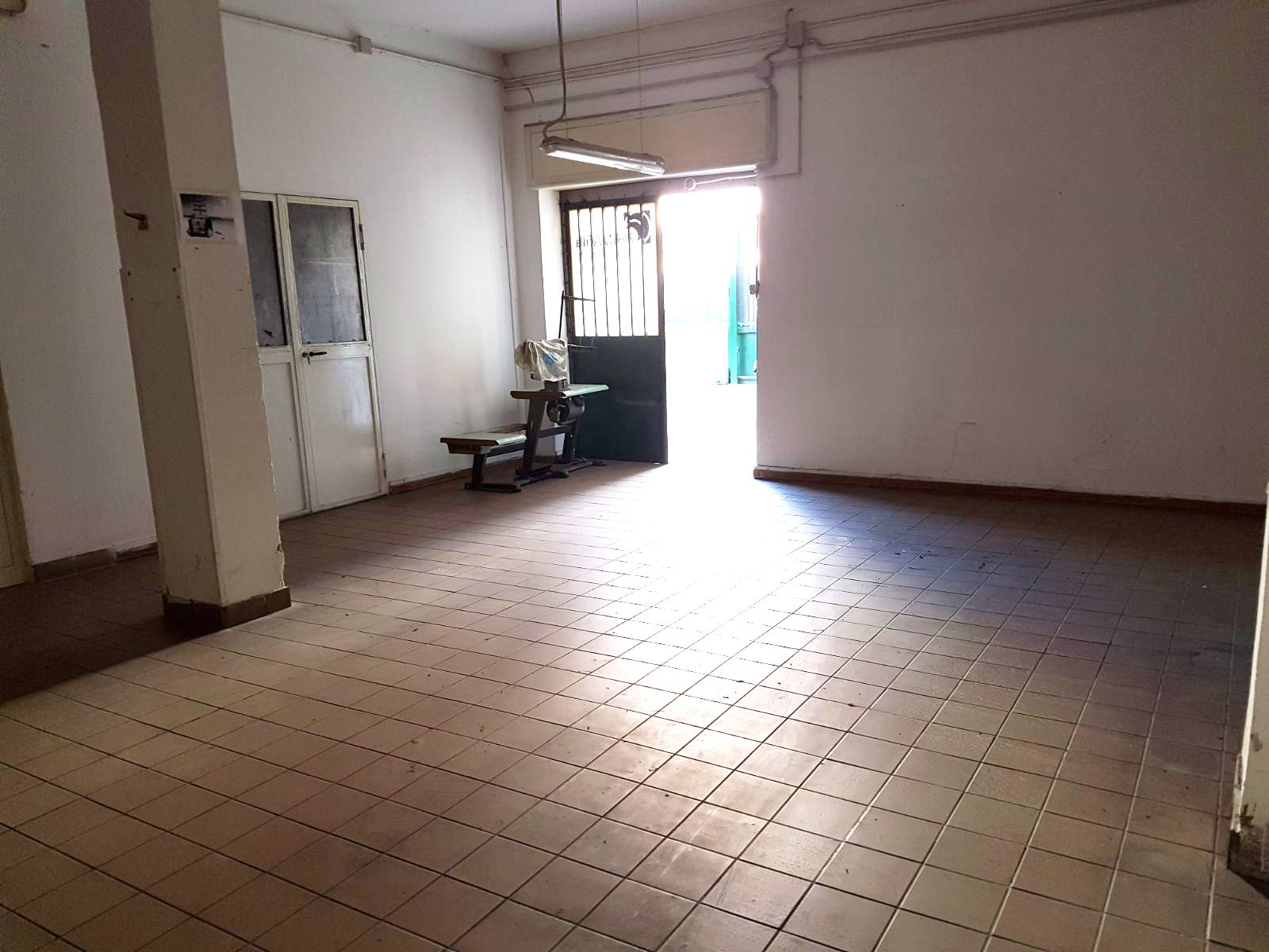 LICENZA/ATTIVITA COMM.LE in affitto a Giugliano in Campania