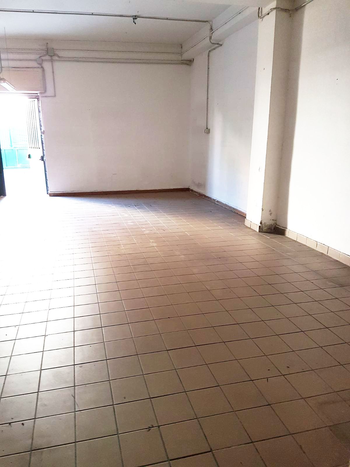 LICENZA/ATTIVITA COMM.LE in affitto a Giugliano in Campania