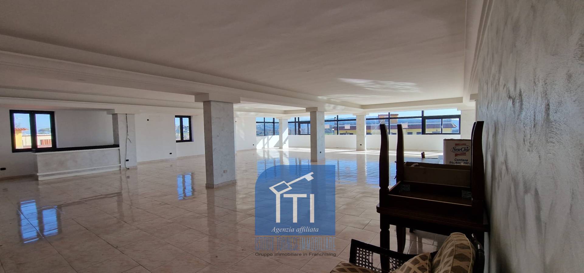 NEGOZIO in affitto a Giugliano in Campania, Licola