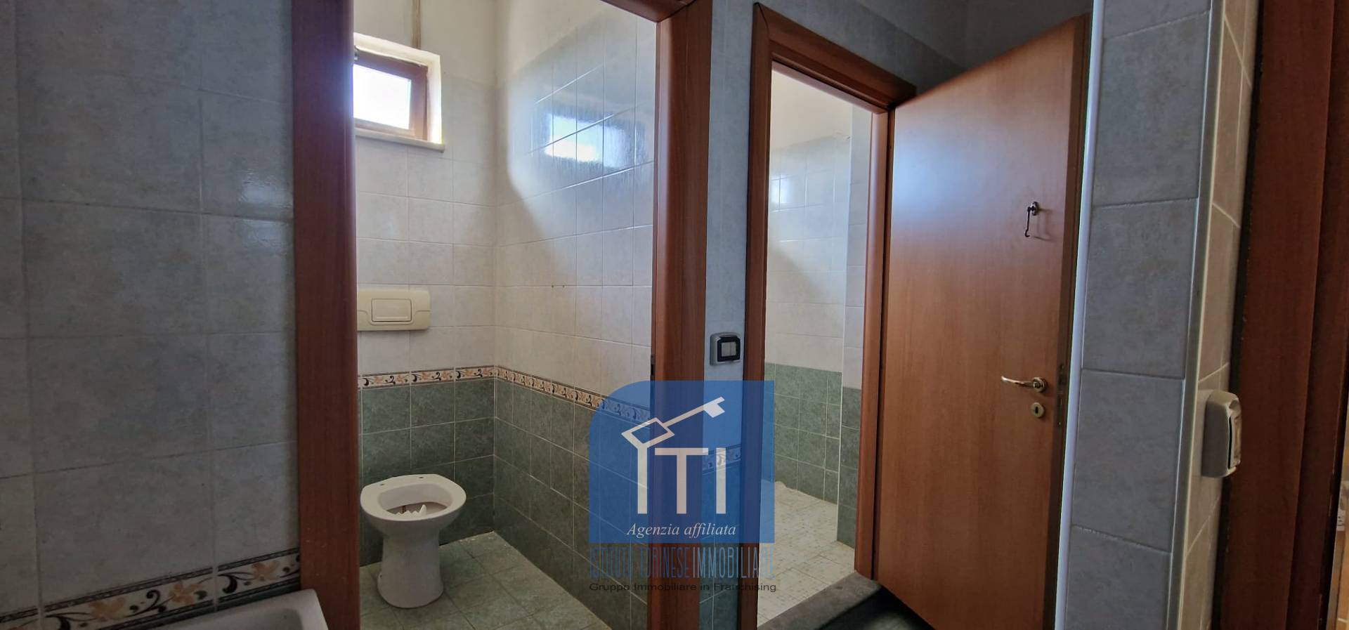 NEGOZIO in affitto a Giugliano in Campania, Licola