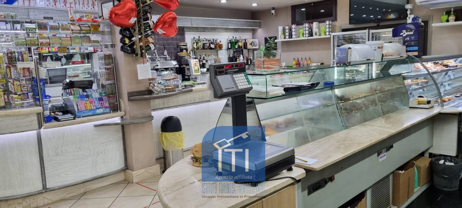 LICENZA/ATTIVITA COMM.LE in vendita a Giugliano in Campania