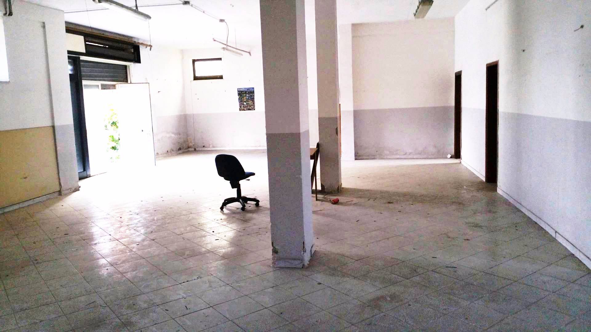 FABBRICATO INDUSTRIALE in vendita a Mugnano di Napoli