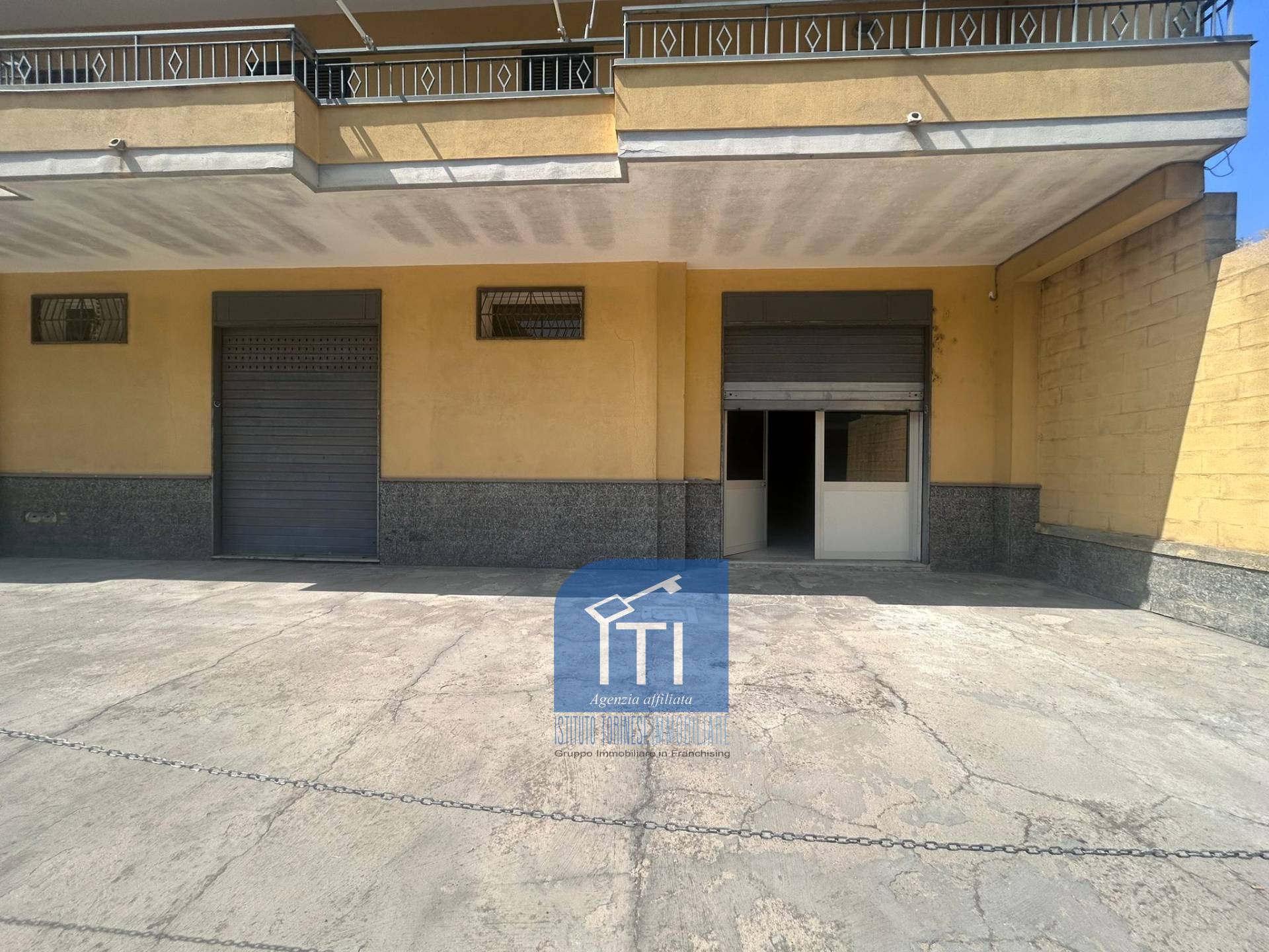 CAPANNONE INDUSTRIALE in affitto a Qualiano